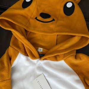 Silver Lilly New with tags Adult MEDIUM Kangaroo Unisex Halloween Costume